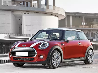 THAY KÍNH XE Mini Cooper S tận nơi Giá rẻ